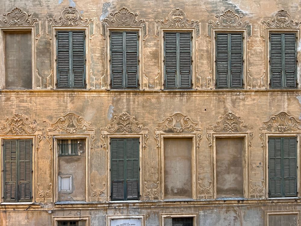 Shutters in the Renaissance and Baroque Eras