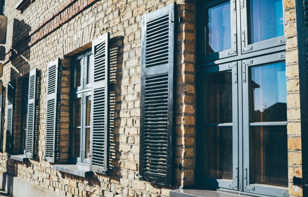 Tips for Choosing the Right Shutters